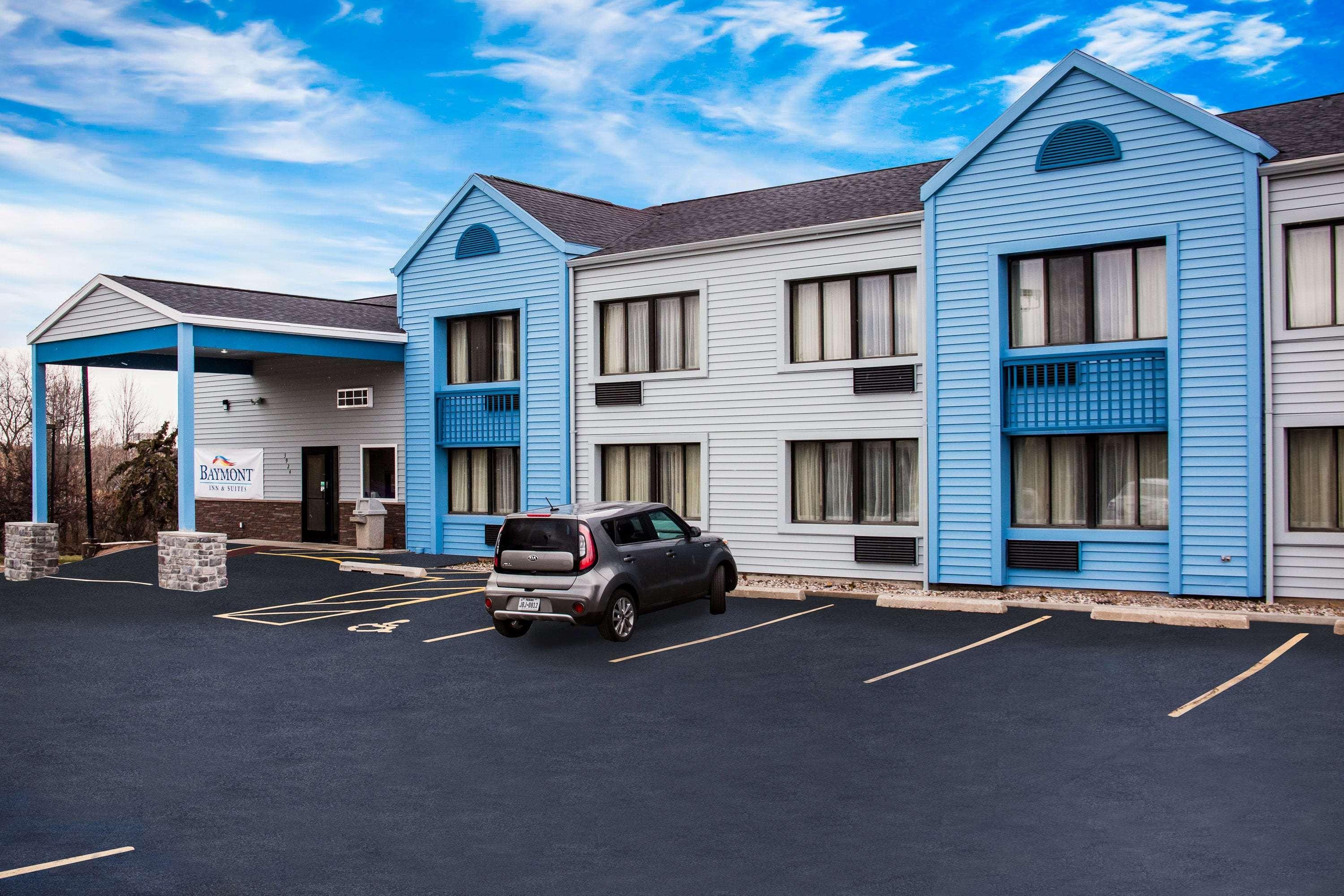 Baymont By Wyndham Appleton Hotel Exterior photo