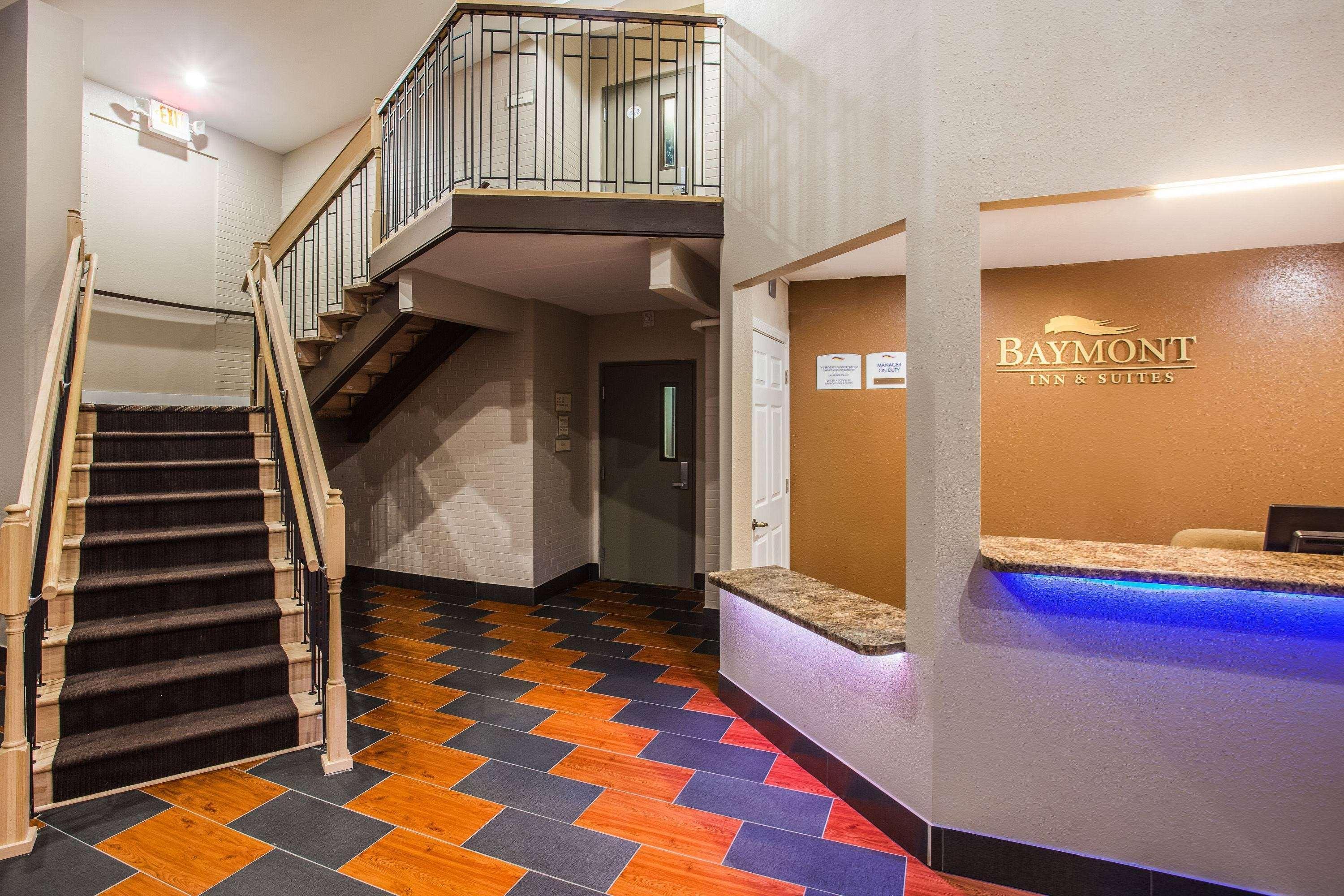 Baymont By Wyndham Appleton Hotel Exterior photo